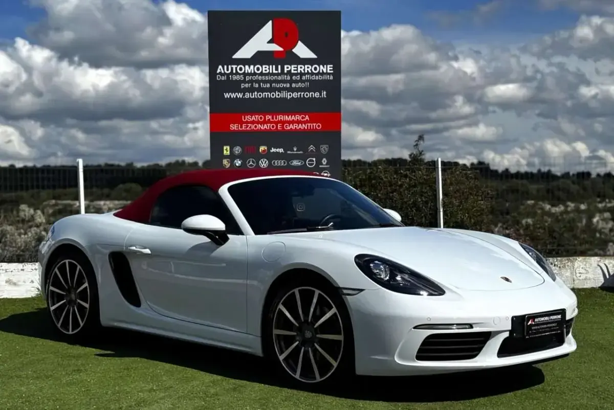 Usata Porsche 718 Boxster 299 CV (219 kW) 2022 Bianco Cabrio