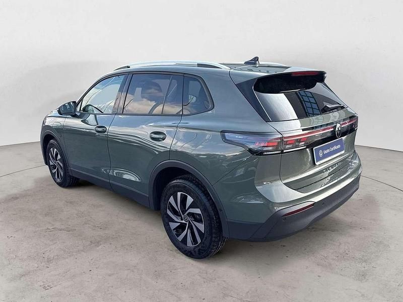 Usata VW Tiguan Edition 204 CV (150 kW) 2025 Verde SUV
