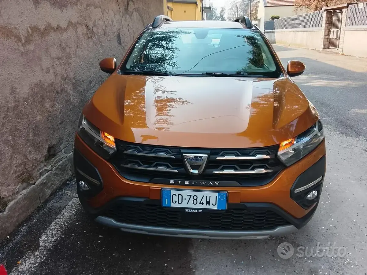 Usata Dacia Sandero 101 CV (74 kW) 2021 Marrone Berlina