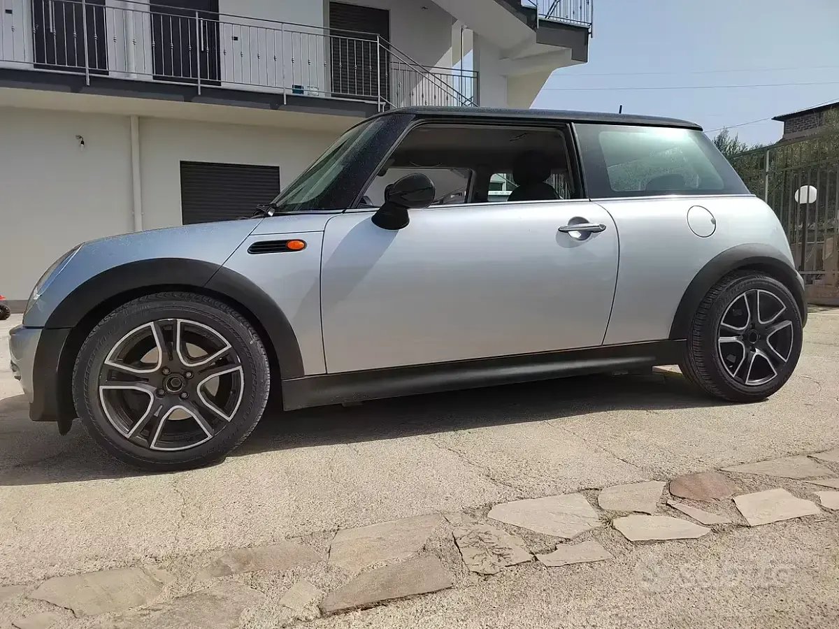 Usata Mini One D 88 CV (64 kW) 2006 Grigio Utilitaria