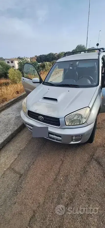 Usata Toyota RAV4 116 CV (85 kW) 2002 Grigio SUV