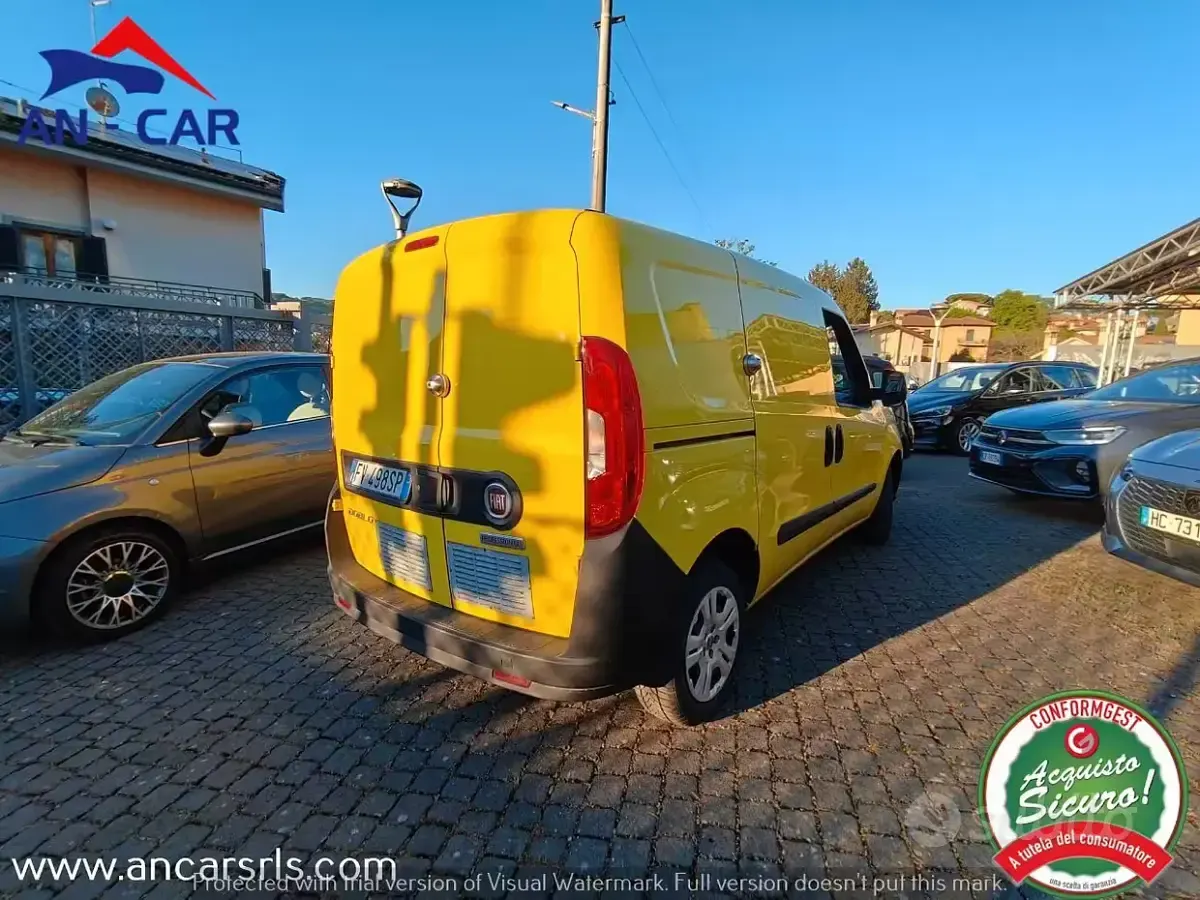 Usata Fiat Doblò 95 CV (69 kW) 2019 Giallo Monovolume