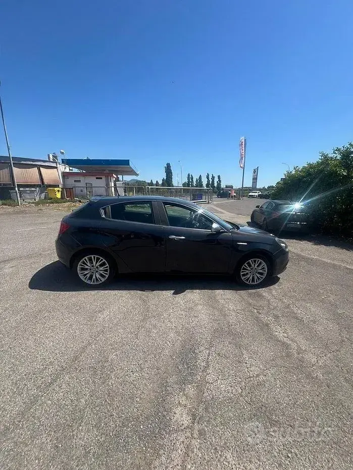 Usata Alfa Romeo Giulietta 120 CV (88 kW) 2017 Grigio Utilitaria