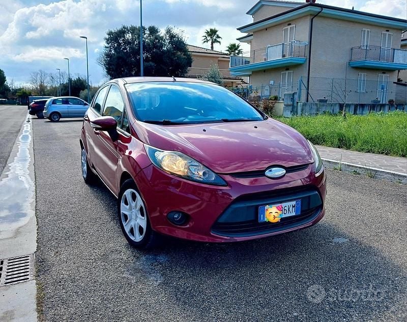 Usata Ford Fiesta 2012 Rosso Utilitaria