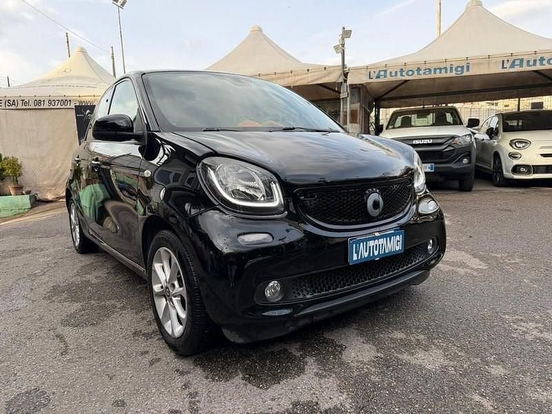 Usata Smart ForFour Prime 71 CV (52 kW) 2017 Nero Utilitaria