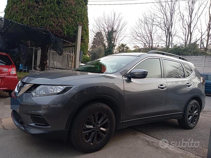 Usata Nissan X-Trail Acenta Premium 130 CV (95 kW) 2016 Grigio SUV