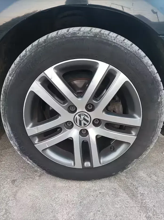 Begagnad VW Golf VI 105 HK (77 kW) 2010 Svart Halvkombi