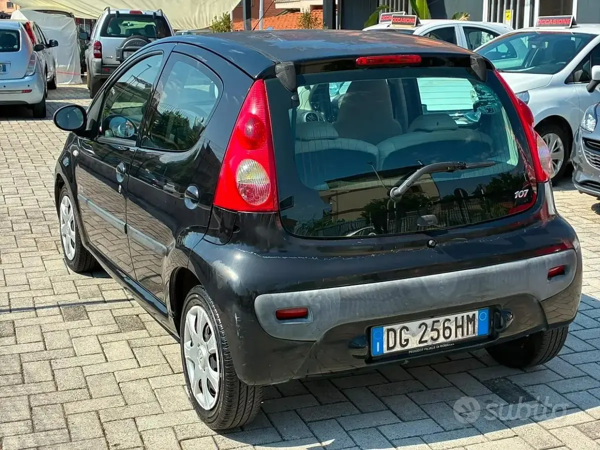 Usata Peugeot 107 68 CV (50 kW) 2007 Nero Utilitaria