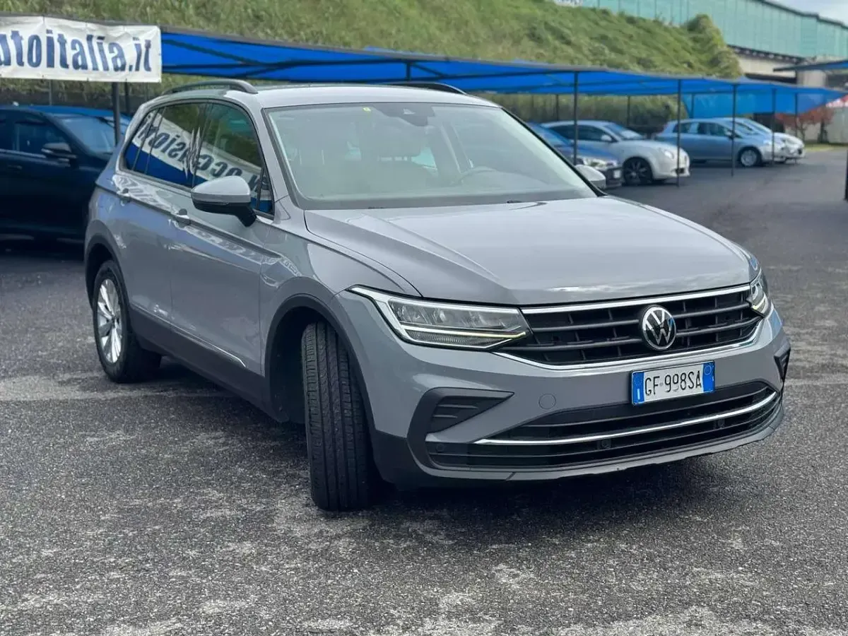 Usata VW Tiguan Life 150 CV (110 kW) 2021 Grigio SUV