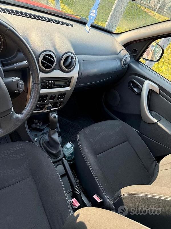 Usata Dacia Sandero 84 CV (61 kW) 2012 Rosso Berlina