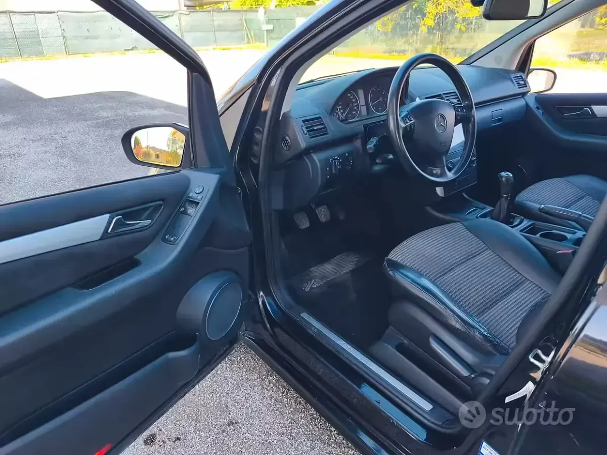 Usata Mercedes A150 95 CV (69 kW) 2007 Nero Berlina