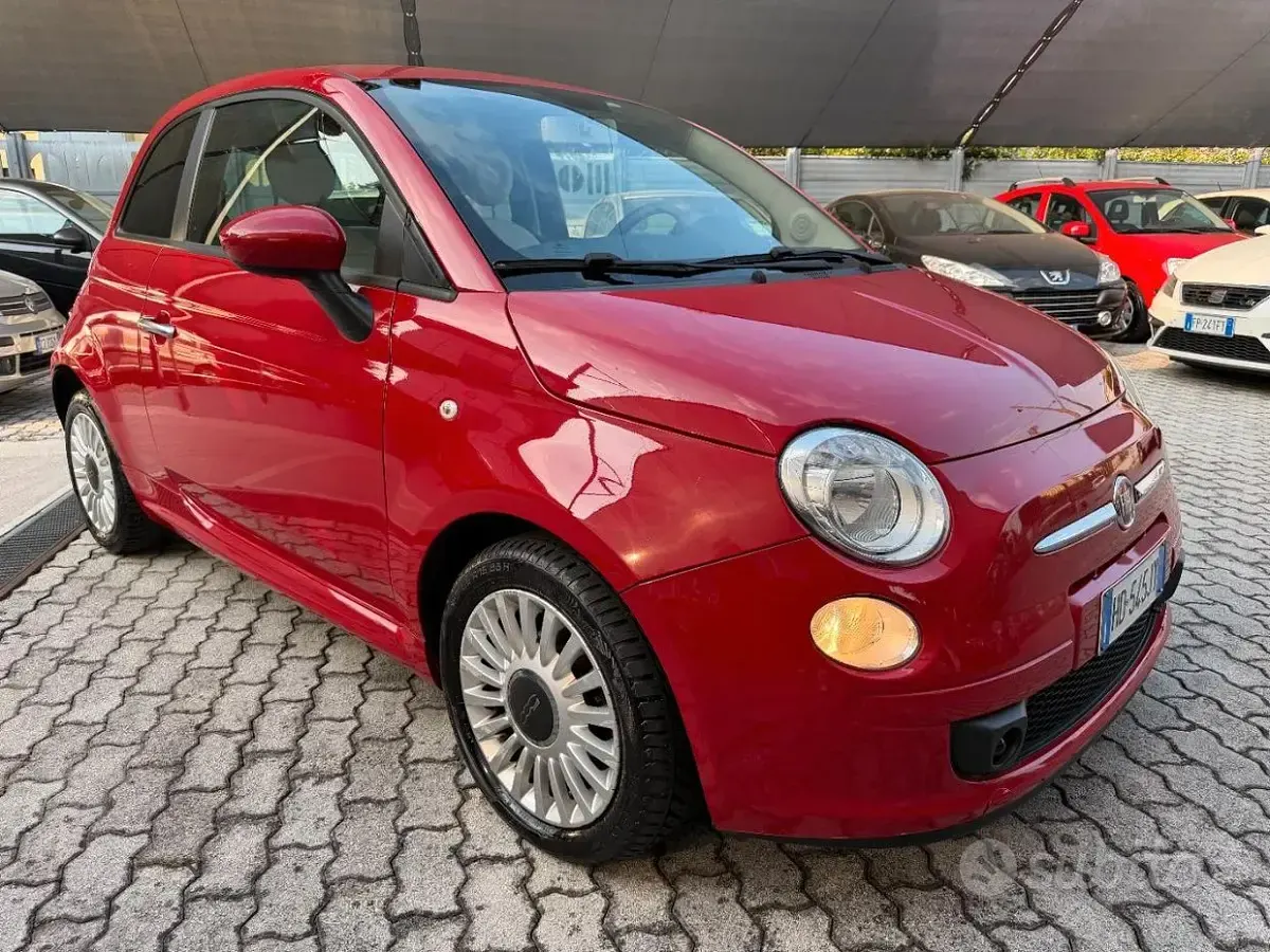 Usata Fiat 500 Lounge 69 CV (50 kW) 2014 Rosso Utilitaria