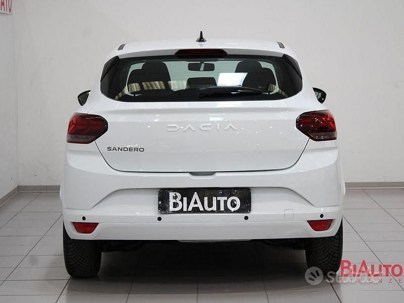 Usata Dacia Sandero Essentiel 67 CV (49 kW) 2023 Bianco Berlina