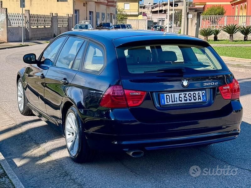 Usata BMW 320 2010 Blu Station wagon