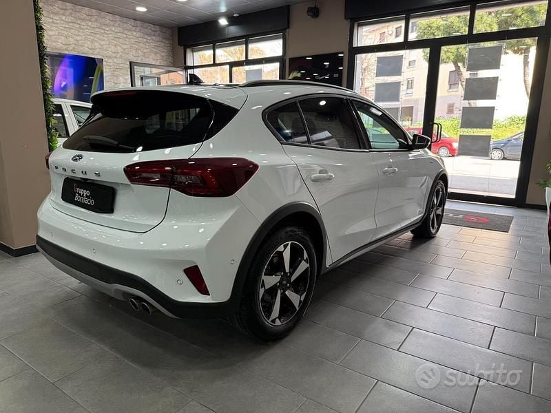 Usata Ford Focus ST-Line 115 CV (84 kW) 2024 Bianco Berlina