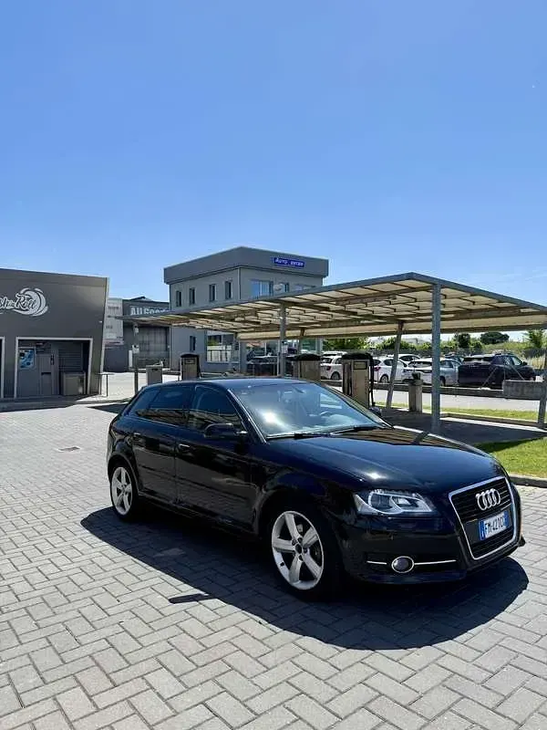 Usata Audi A3 Ambition 105 CV (77 kW) 2012 Utilitaria