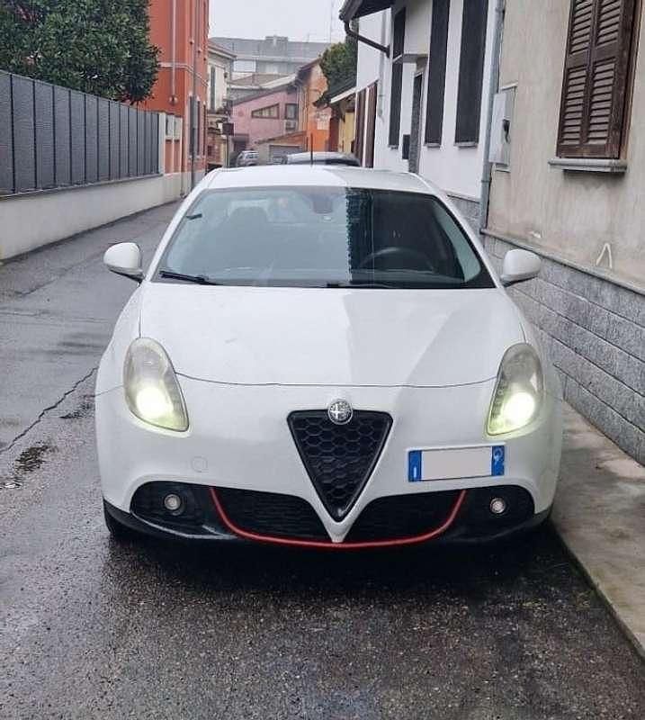 Usata Alfa Romeo Giulietta 140 CV (102 kW) 2011 Utilitaria