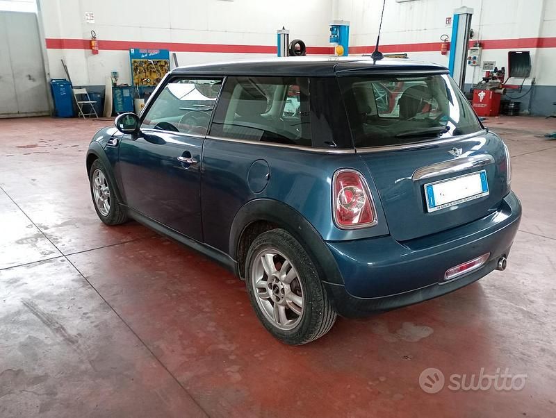 Usata Mini ONE 90 CV (66 kW) 2011 Blu Utilitaria