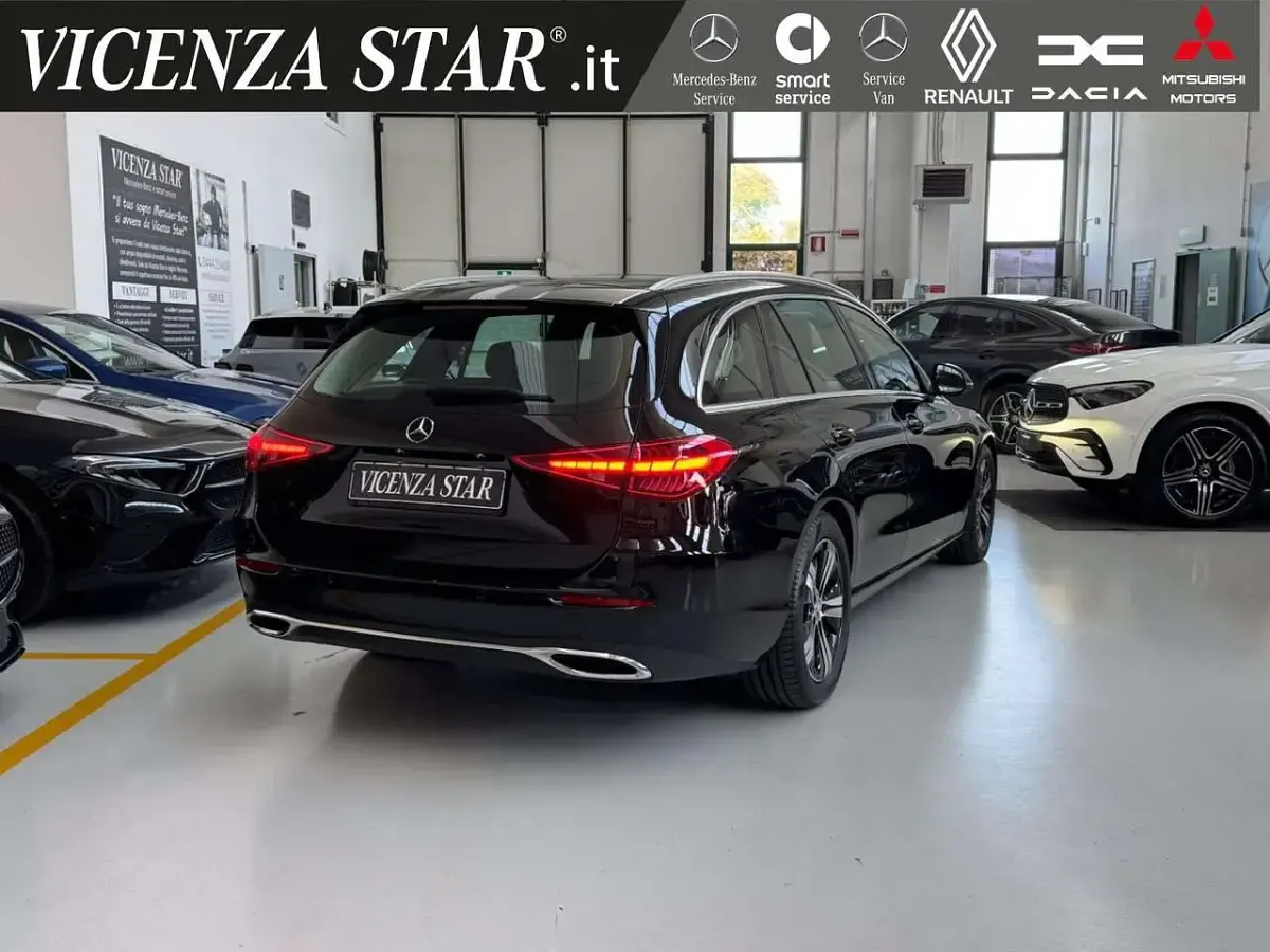 Usata Mercedes C200 163 CV (119 kW) 2025 Nero Station wagon