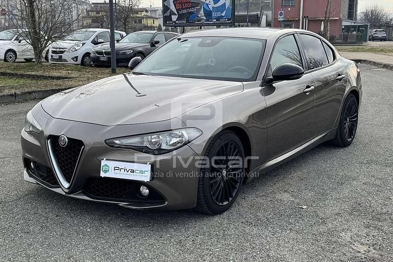Usata Alfa Romeo Giulia 150 CV (110 kW) 2017 Grigio Berlina