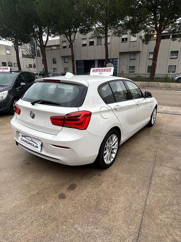 Usata BMW 114 95 CV (69 kW) 2015 Bianco Utilitaria