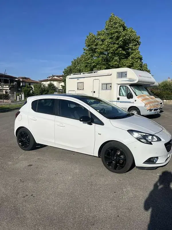 Usata Opel Corsa 90 CV (66 kW) 2017 Utilitaria