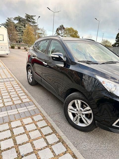 Usata Hyundai ix35 Comfort 136 CV (100 kW) 2011 Nero SUV