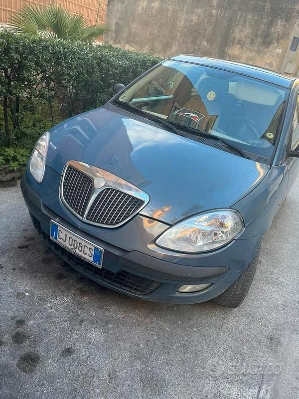 Usata Lancia Ypsilon 2003 Utilitaria