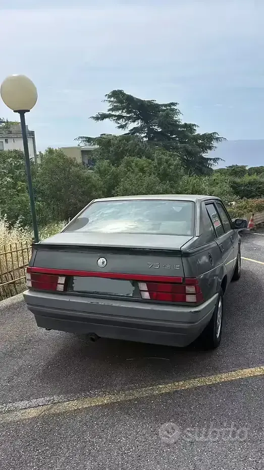 Käytetty Alfa Romeo 75 120 HP (88 kW) 1989 Sedan