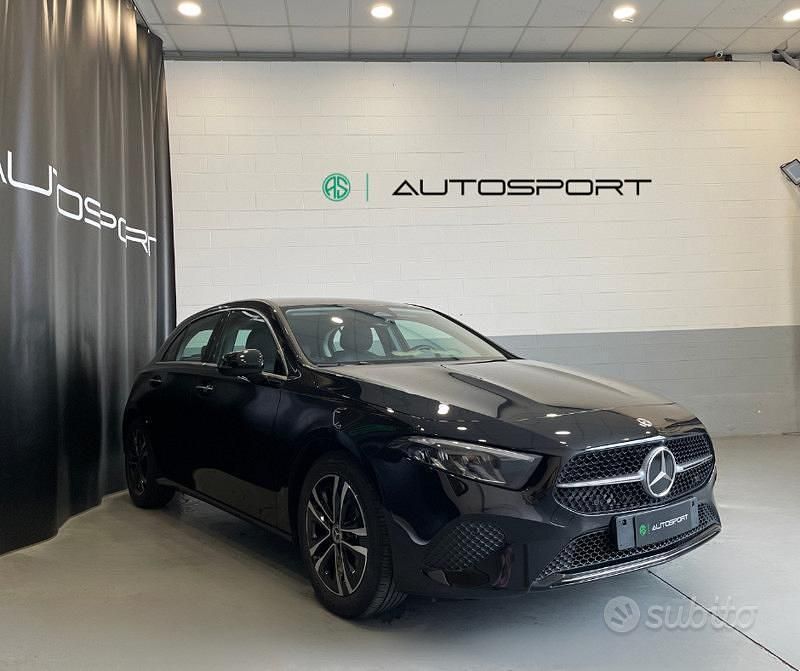 Usata Mercedes A200 Advanced 163 CV (119 kW) 2023 Nero Berlina