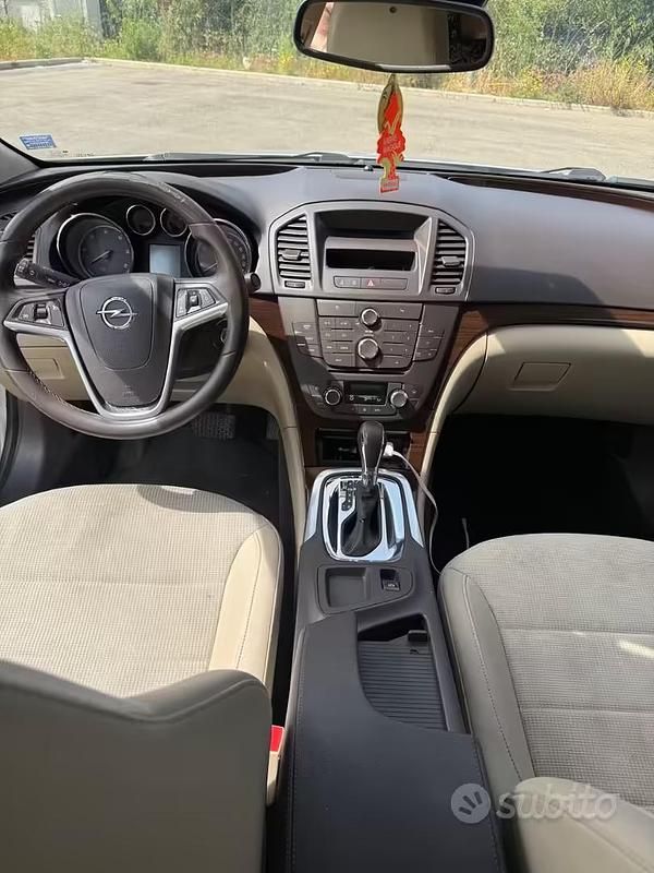 Usata Opel Insignia 160 CV (117 kW) 2011 Grigio Berlina