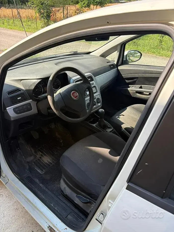 Usata Fiat Punto 75 CV (55 kW) 2012 Utilitaria