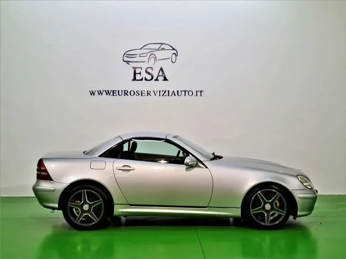 Usata Mercedes SLK230 197 CV (144 kW) 2000 Argento Cabrio