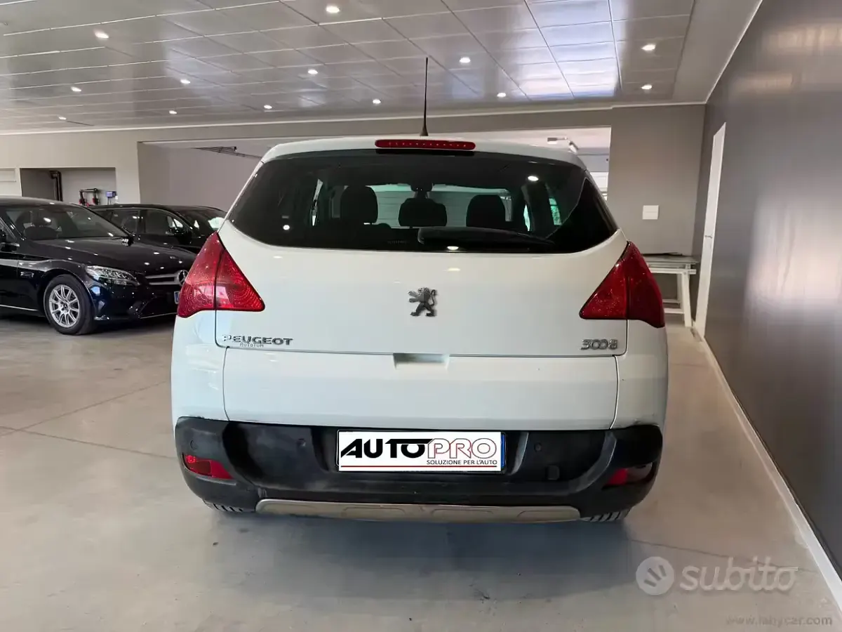 Usata Peugeot 3008 Active 115 CV (84 kW) 2013 Bianco Station wagon