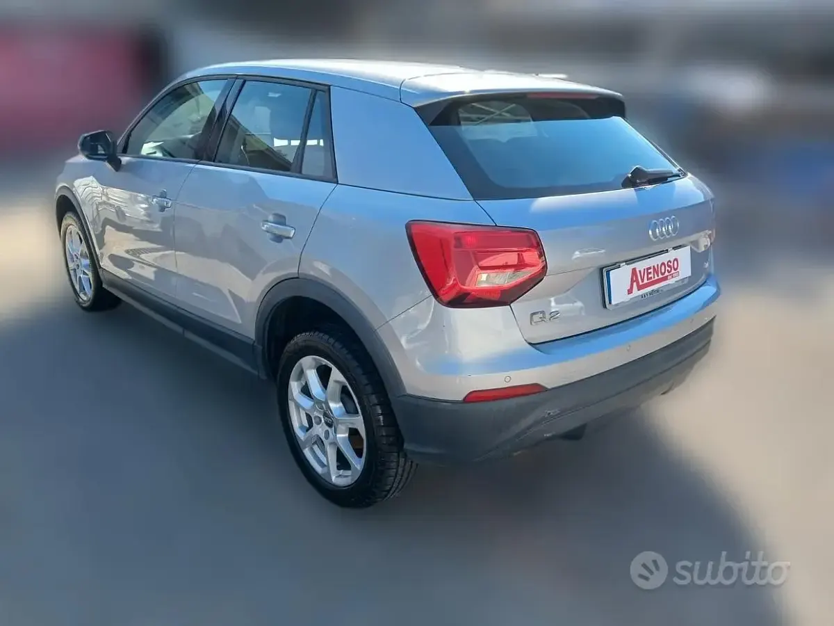 Usata Audi Q2 Business 116 CV (85 kW) 2017 Grigio SUV