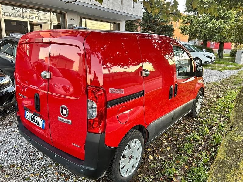 Usata Fiat Fiorino 95 CV (69 kW) 2015 Rosso Monovolume