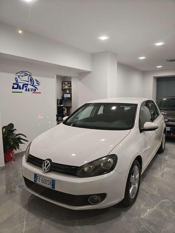 Usata VW Golf VII Comfortline 104 CV (76 kW) 2012 Bianco Berlina