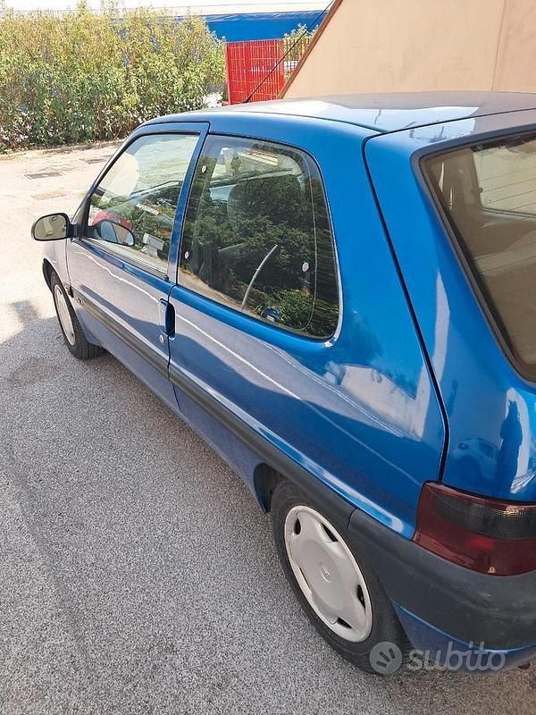 Usata Citroën Saxo 50 CV (36 kW) 1998 Blu Utilitaria