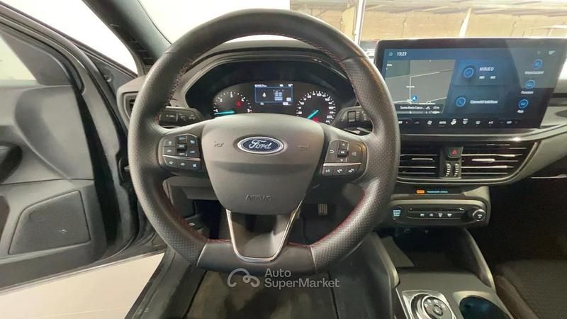 Usata Ford Focus ST-Line 116 CV (85 kW) 2024 Grigio Utilitaria