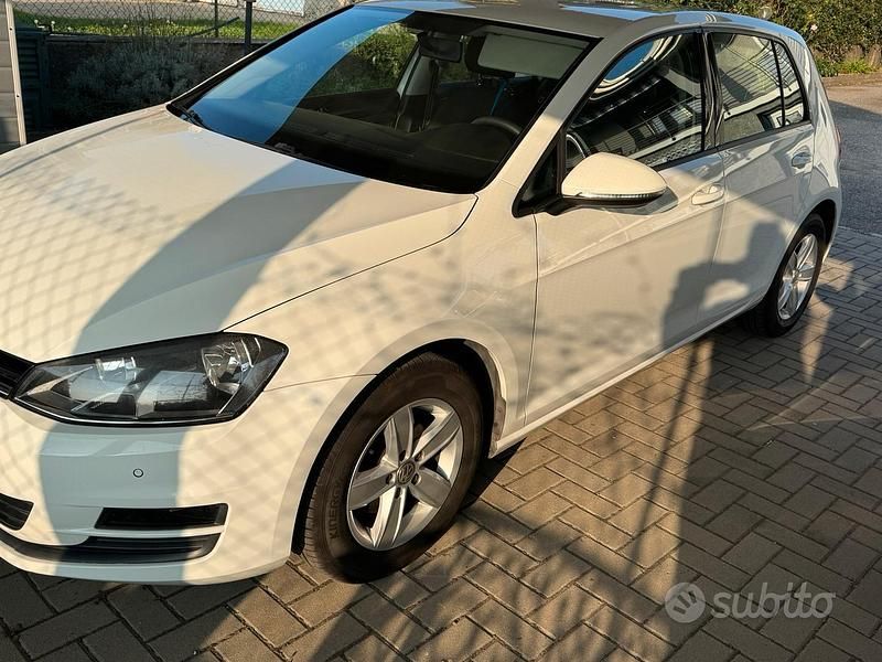 Usata VW Golf VII Trendline 90 CV (66 kW) 2016 Bianco Berlina