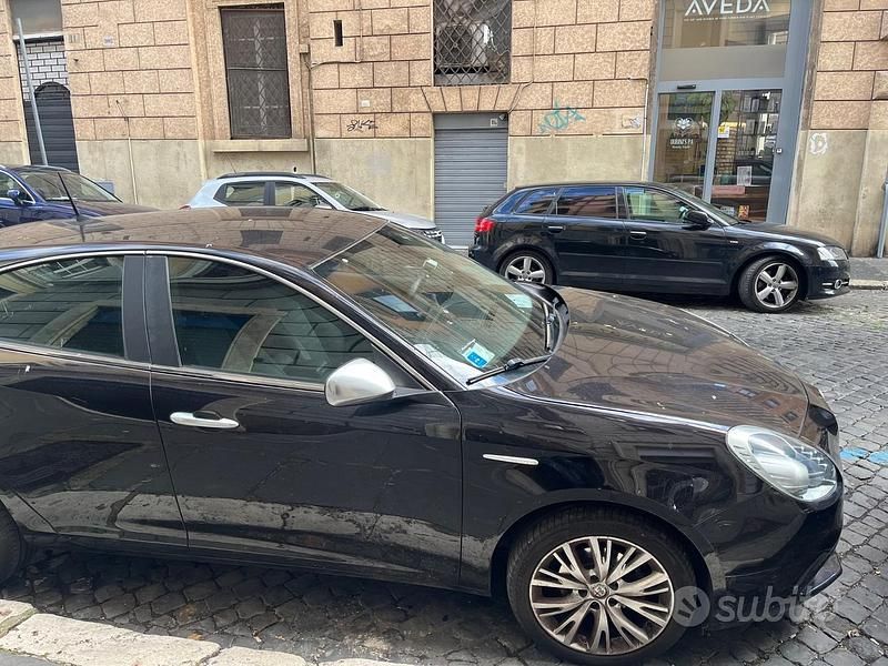 Usata Alfa Romeo Giulietta Distinctive 120 CV (88 kW) 2016 Nero Berlina