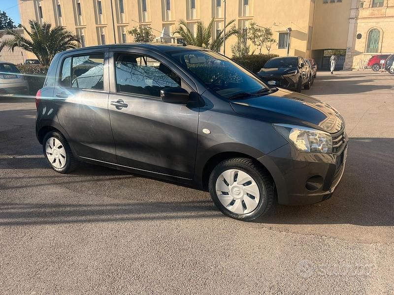 Second-hand Suzuki Celerio Style 68 CP (50 kW) 2015 Gri Hatchback