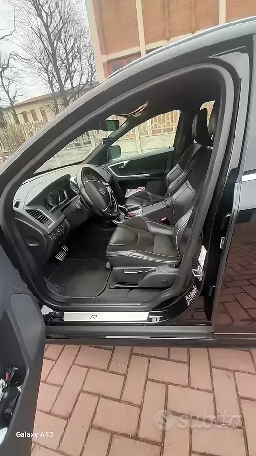 Usata Volvo XC60 150 CV (110 kW) 2017 Nero SUV