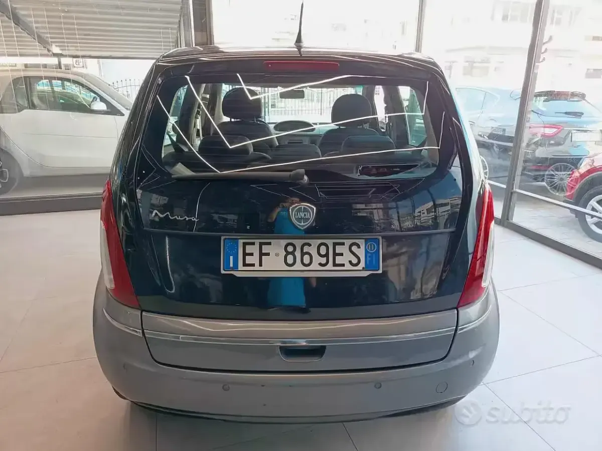 Usata Lancia Musa Gold 95 CV (69 kW) 2011 Bronzo Monovolume