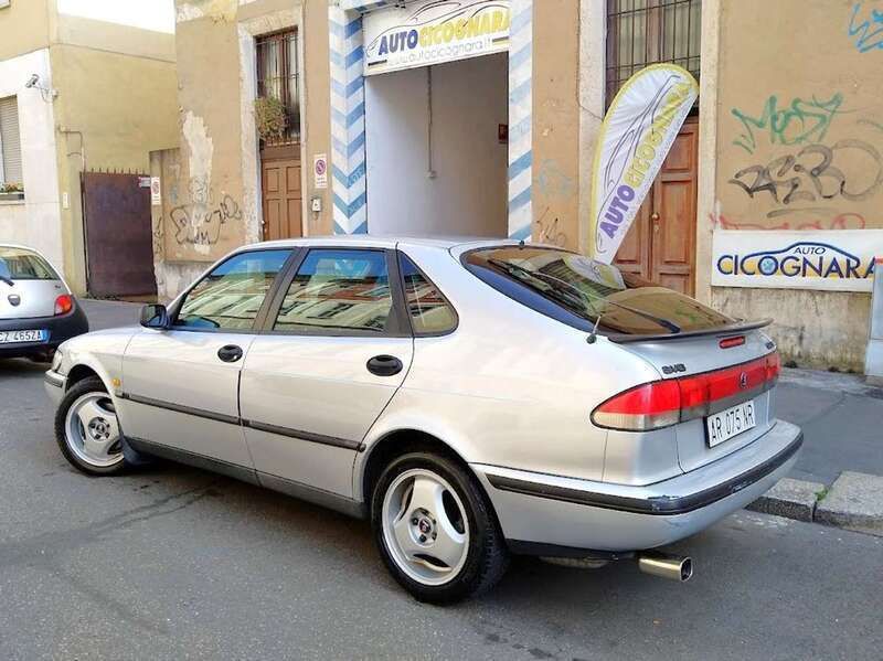 Usata Saab 900 131 CV (96 kW) 1998 Argento Utilitaria