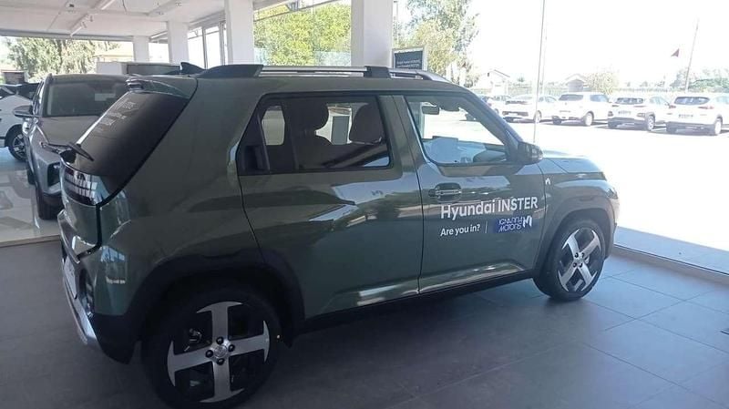 Nuova Hyundai Inster 49 kW (67 CV) 2025 Tomboy khaki Utilitaria