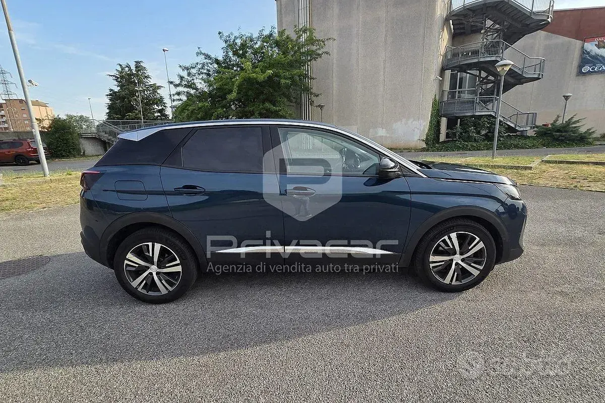 Usata Peugeot 3008 Allure 131 CV (96 kW) 2022 Bluazzurro SUV
