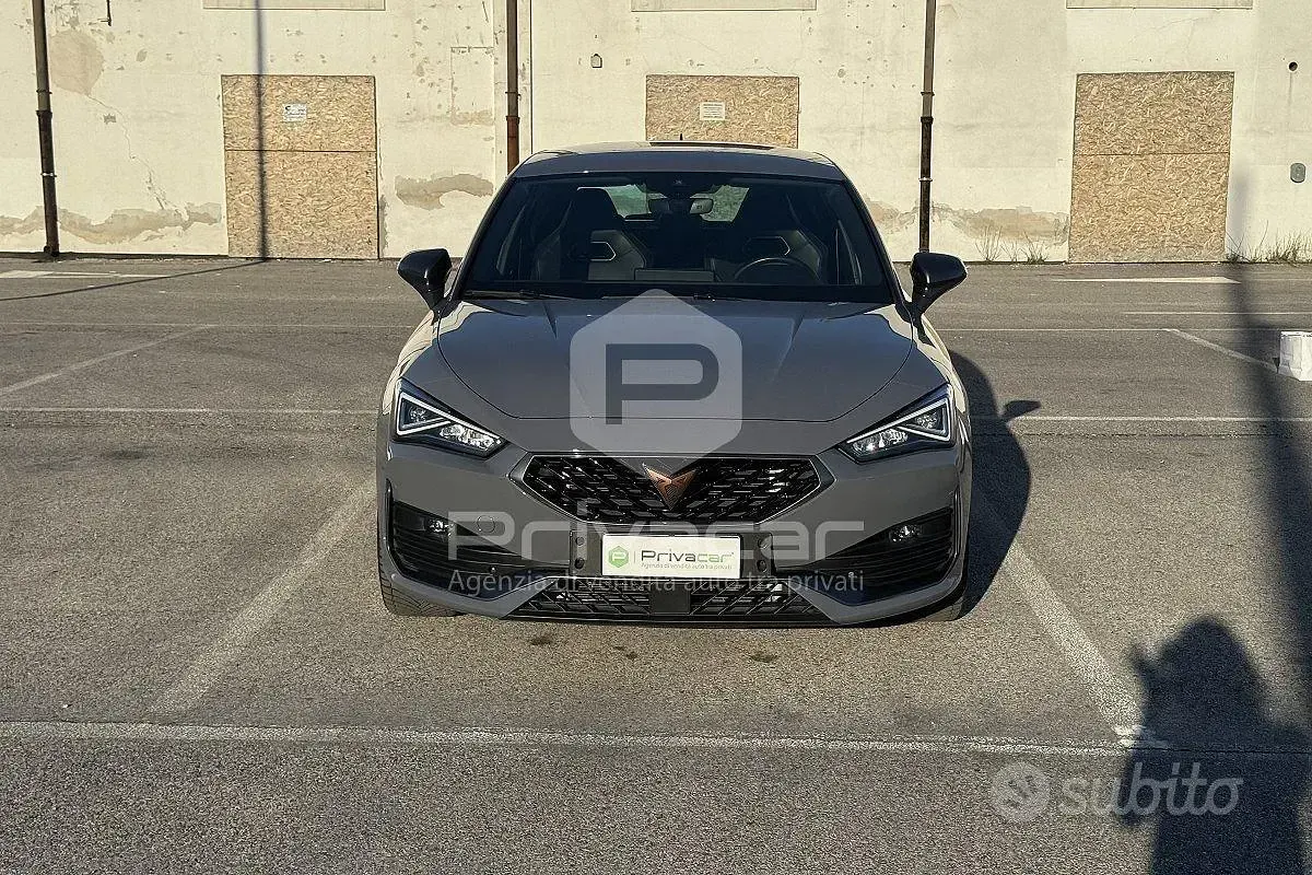 Usata Cupra Leon 150 CV (110 kW) 2021 Grigio Utilitaria