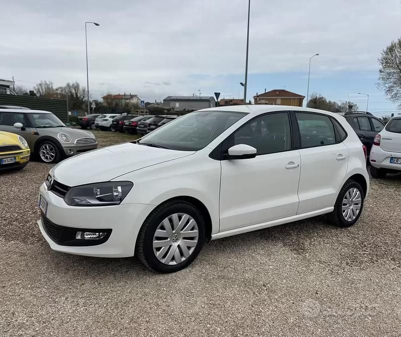 Usata VW Polo Comfortline 70 CV (51 kW) 2011 Bianco Utilitaria