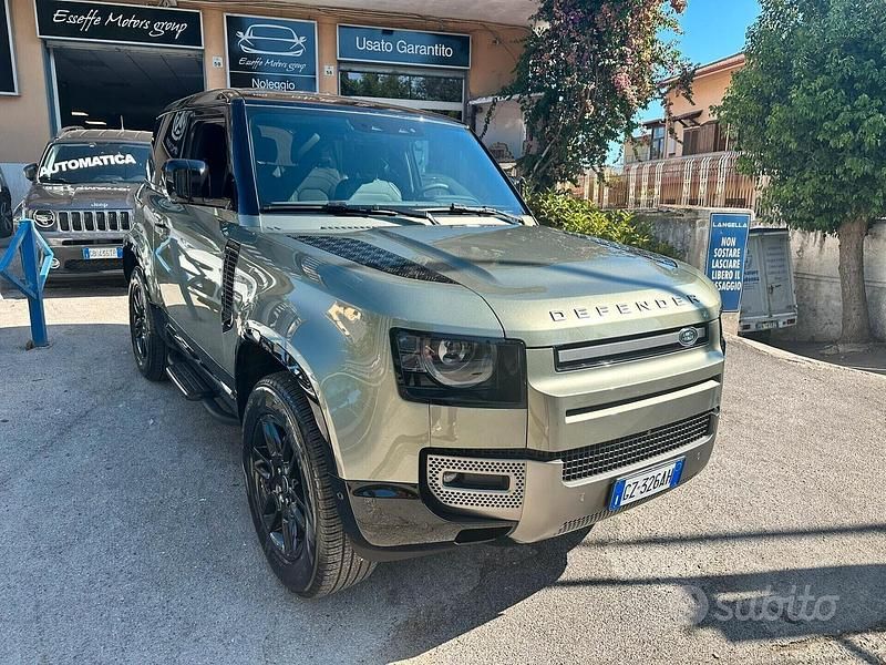Pangea green Usata 2025 Land Rover Defender SE Dynamic SUV | 79.900 € (Buon prezzo) - Immagine 1/4